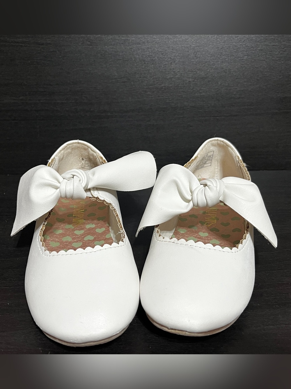 ⭐️$5 ADD ON⭐️ White Bow Mary Jane Dress Flats for Kids - Picture 6 of 10